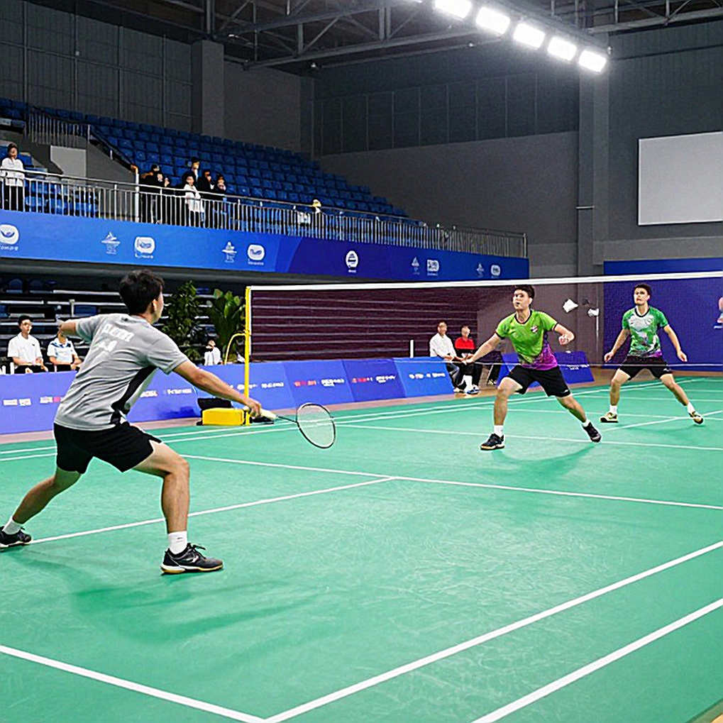 Alwi Farhan Spars with Kento Momota in Tokyo Ahead of Asian Games 2026 Alwi Farhan Spars with Kento Momota in Tokyo Ahead of Asian Games 2026