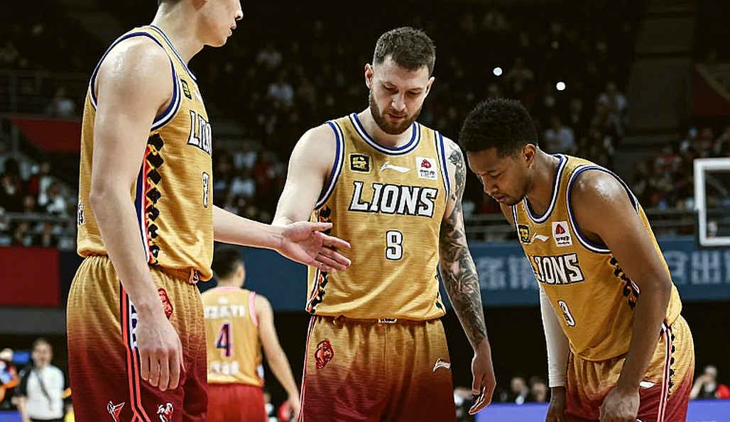 Juancho Hernangomez chấn thương cơ khép phải: Panathinaikos đối mặt nút thắt đầu mùa EuroLeague