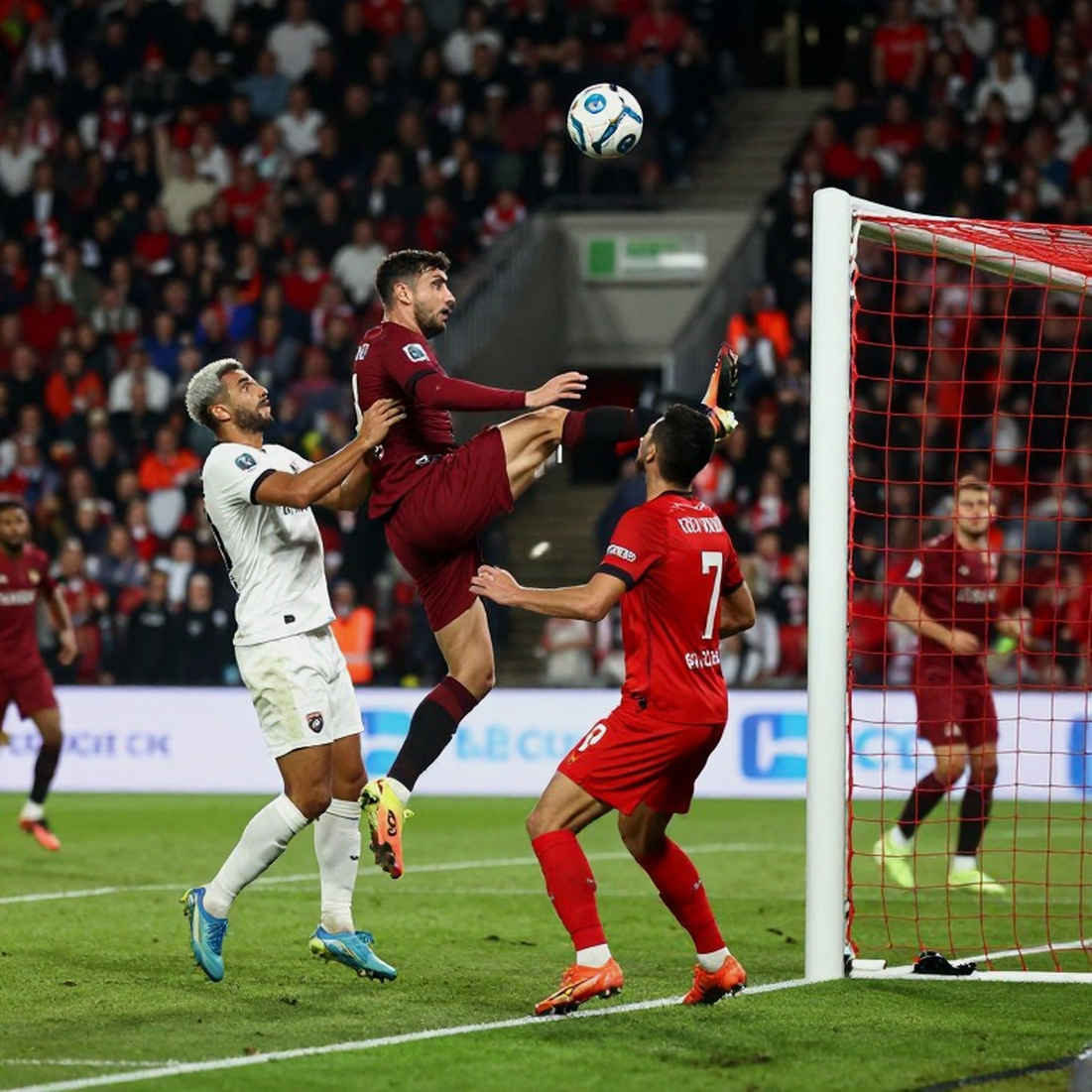 Pumas UNAM và khoảng trống El Tri: khi chu kỳ chấn thương định hình lại một đường ống tuyển quốc gia Pumas UNAM và khoảng trống El Tri: khi chu kỳ chấn thương định hình lại một đường ống tuyển quốc gia