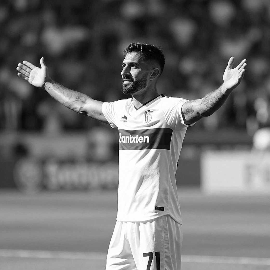 Riva's Closed Gates, Kokcu's Toe, and Montella's Load Equation Before France Riva's Closed Gates, Kokcu's Toe, and Montella's Load Equation Before France