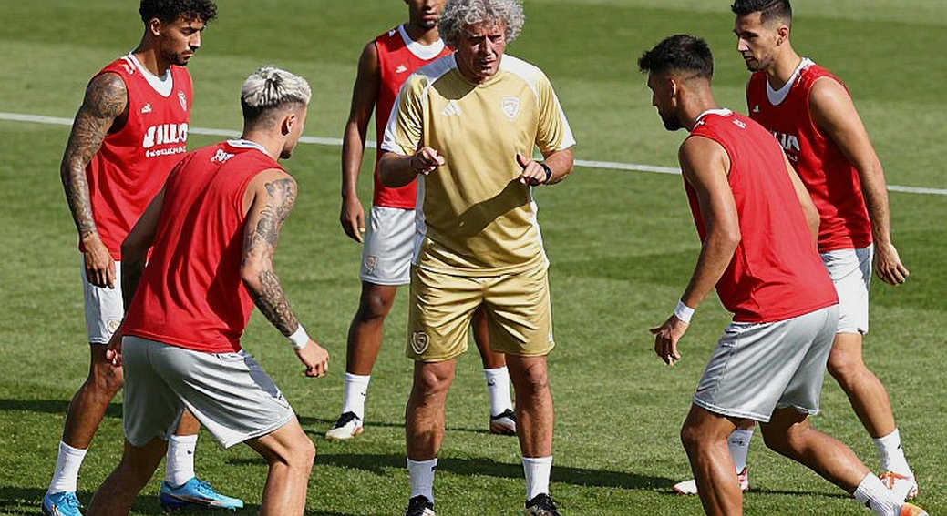 U23 Thái Lan trước bài toán Hồng Kông: Tấm vé tứ kết có thể đánh đổi bằng một đêm mất kiểm soát? U23 Thái Lan trước bài toán Hồng Kông: Tấm vé tứ kết có thể đánh đổi bằng một đêm mất kiểm soát?
