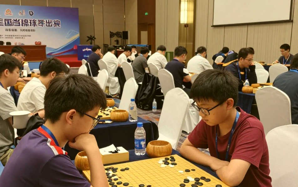 Liang hạ Niemann ở ván mở màn US Championships: đằng sau tiêu đề tin tức là một cỗ máy nội dung