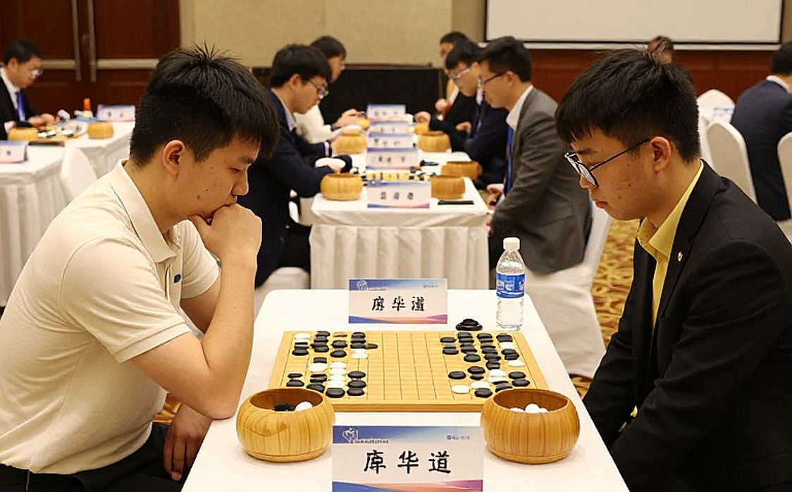 AI Coaching Trong Esports: Cuộc Chơi Mới Của Dữ Liệu, Quyền Lực Và Đạo Đức Thi Đấu