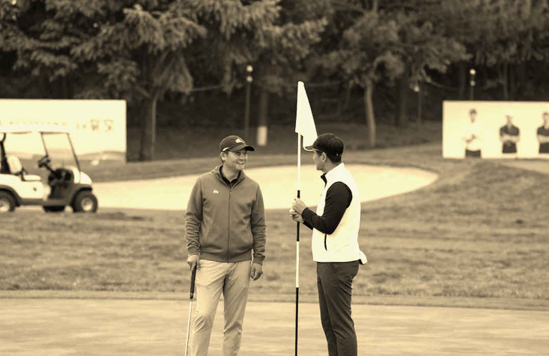 No-show của Peter Uihlein ở DP World Tour Q-School: Cú bỏ tee vô hại hay tấm gương phản chiếu sự bất định của LIV Golf?