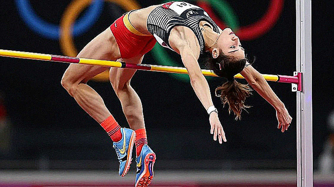 Amy Hunt clocks 22.16 seconds at Diamond League final: Continuing strong form after four European Championship golds Amy Hunt clocks 22.16 seconds at Diamond League final: Continuing strong form after four European Championship golds