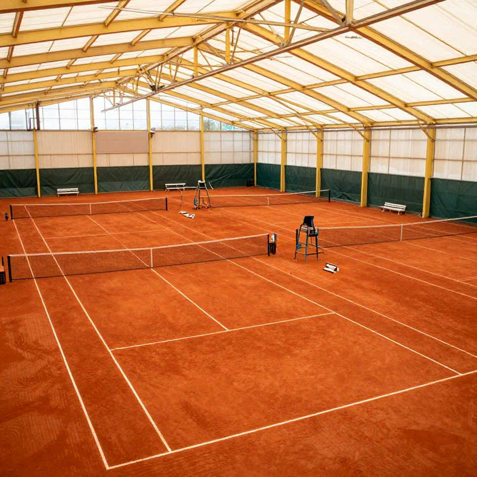 Zheng Qinwen thắng nhọc 6-1, 2-6, 6-4 tại China Open 2026: vé vào tứ kết và cột mốc cân bằng Li Na, Zhang Shuai