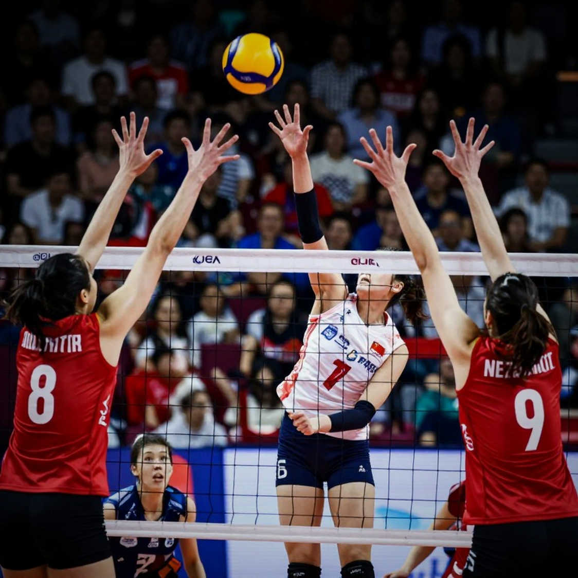 Thái Lan thua Trung Quốc 2-3 ở bán kết Asian Games 2026: Tốc độ chạm trần ở set 5 Thái Lan thua Trung Quốc 2-3 ở bán kết Asian Games 2026: Tốc độ chạm trần ở set 5