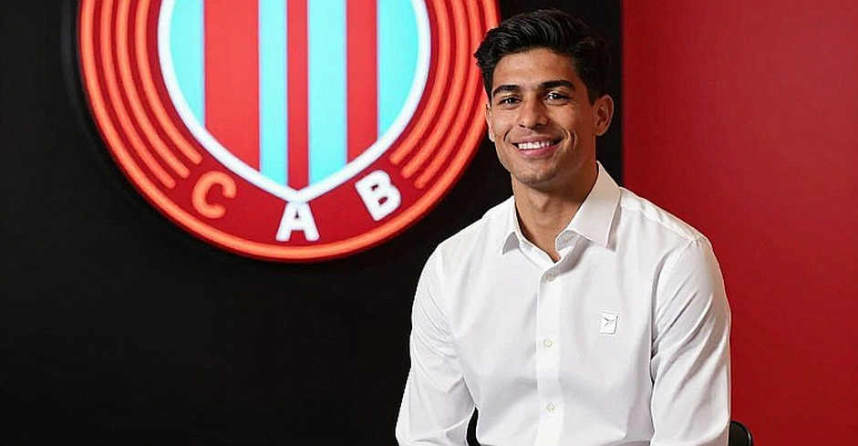 Vietnamese Football in the Transfer Window: Where Academies Produce Players and Clubs Sell Them to Survive