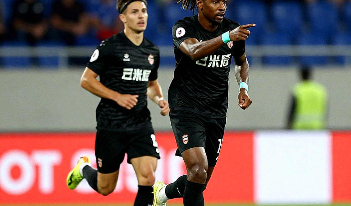 Đường đi của một tin chuyển nhượng V.League: vòng lặp không có điểm kiểm chứng Đường đi của một tin chuyển nhượng V.League: vòng lặp không có điểm kiểm chứng
