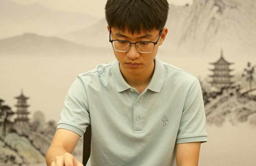 Strategic Analysis of Women's Chess: Insufficient Data Case and Important Lessons for Vietnamese Sports