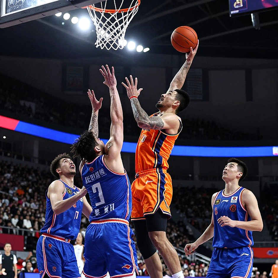 Pablo Laso: 'Only Mike James Can Stop Mike James' Pablo Laso: 'Only Mike James Can Stop Mike James'